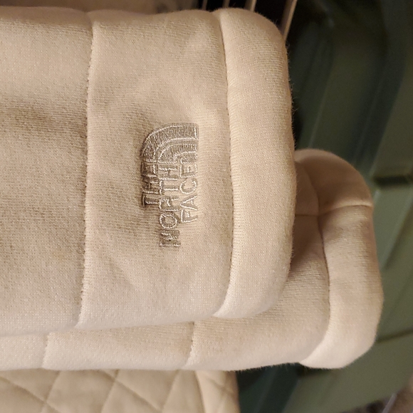 The North Face Winter Coat - Picture 5 of 10